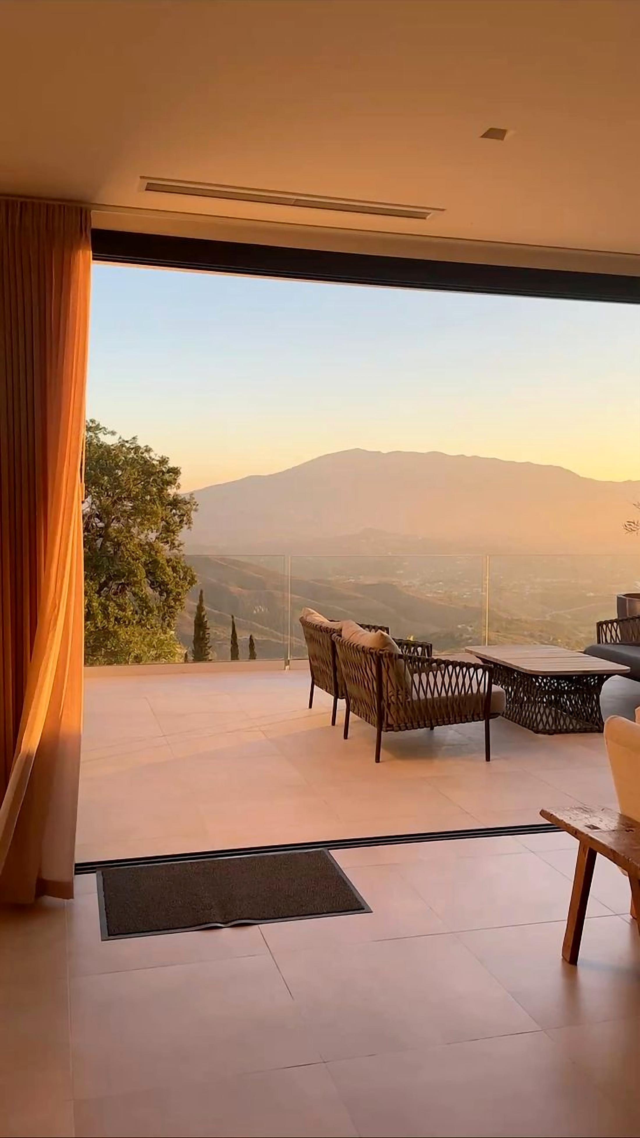 Terrace with mountain view, Costa del Sol